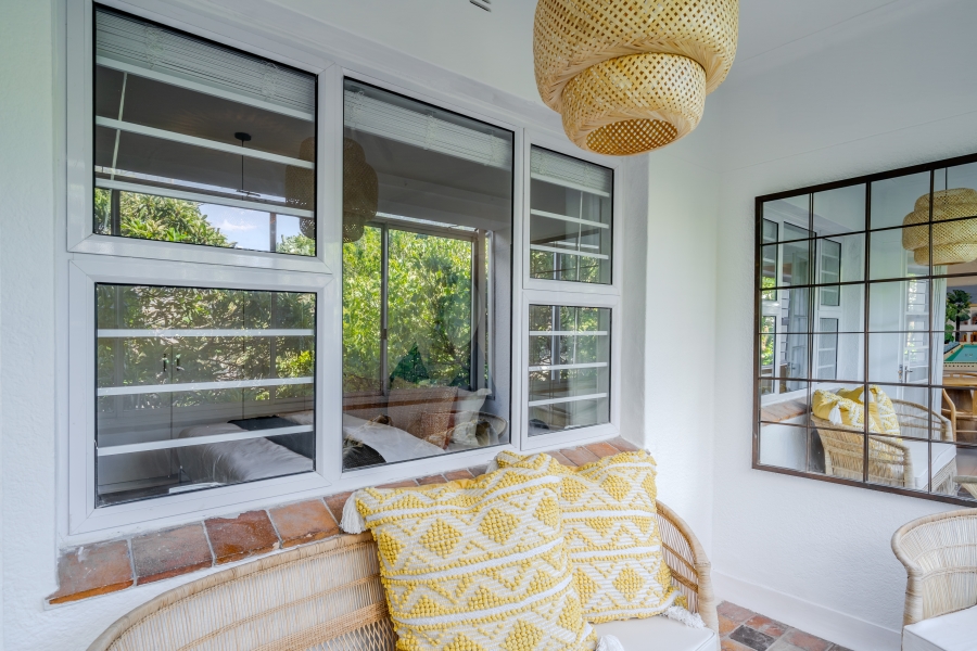 2 Bedroom Property for Sale in Three Anchor Bay Western Cape